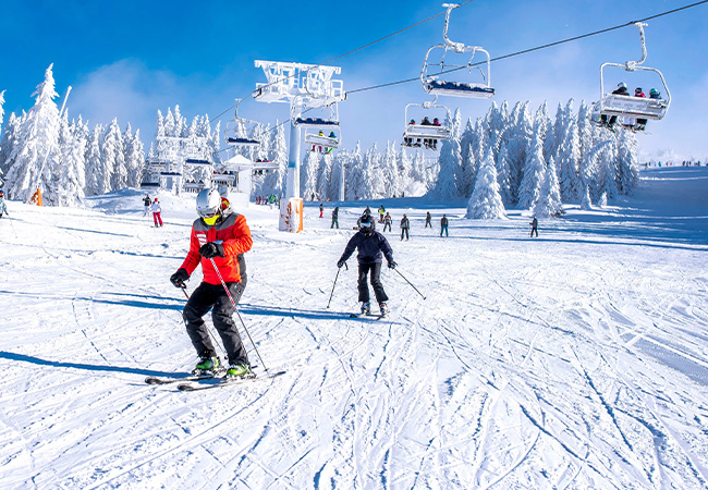 How Physical Therapy Helps Skiing Related Injuries